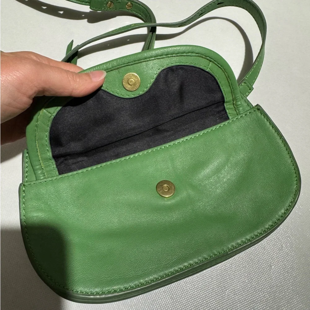 Lucky Brand Kian Lime‎ Green Chartreuse Leather Crossbody Bag Purse Western Boho